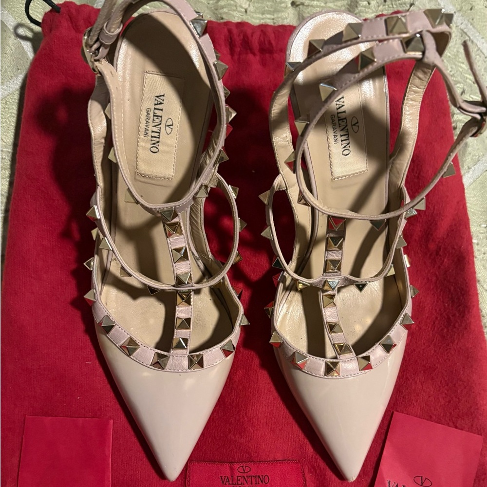 Valentino Garavani Beige Rockstud Heels